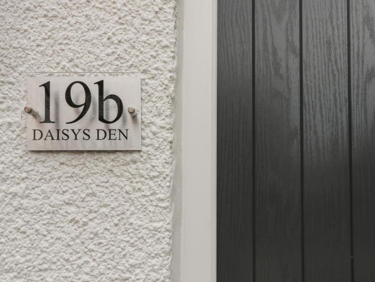 Daisy'S Den Apartment วิทบี ภายนอก รูปภาพ