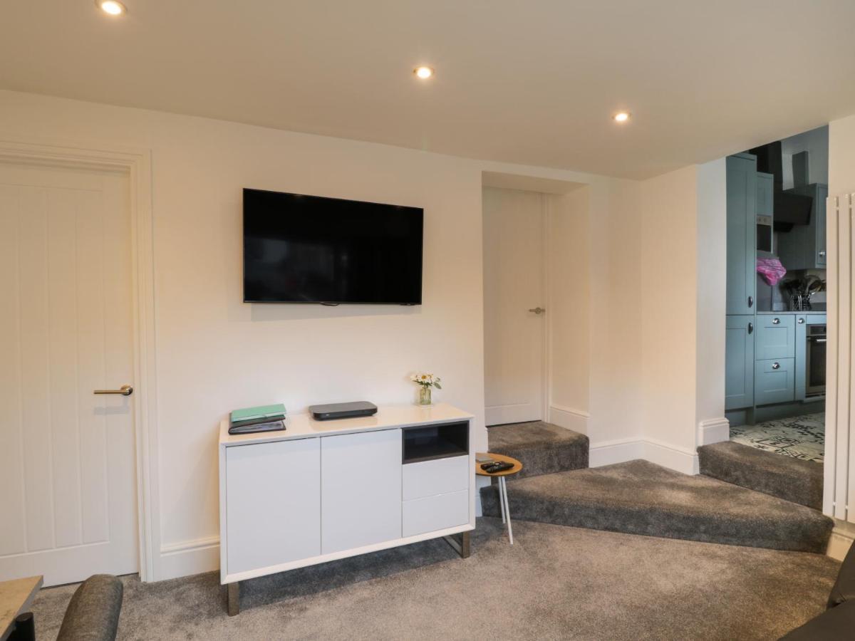 Daisy'S Den Apartment วิทบี ภายนอก รูปภาพ